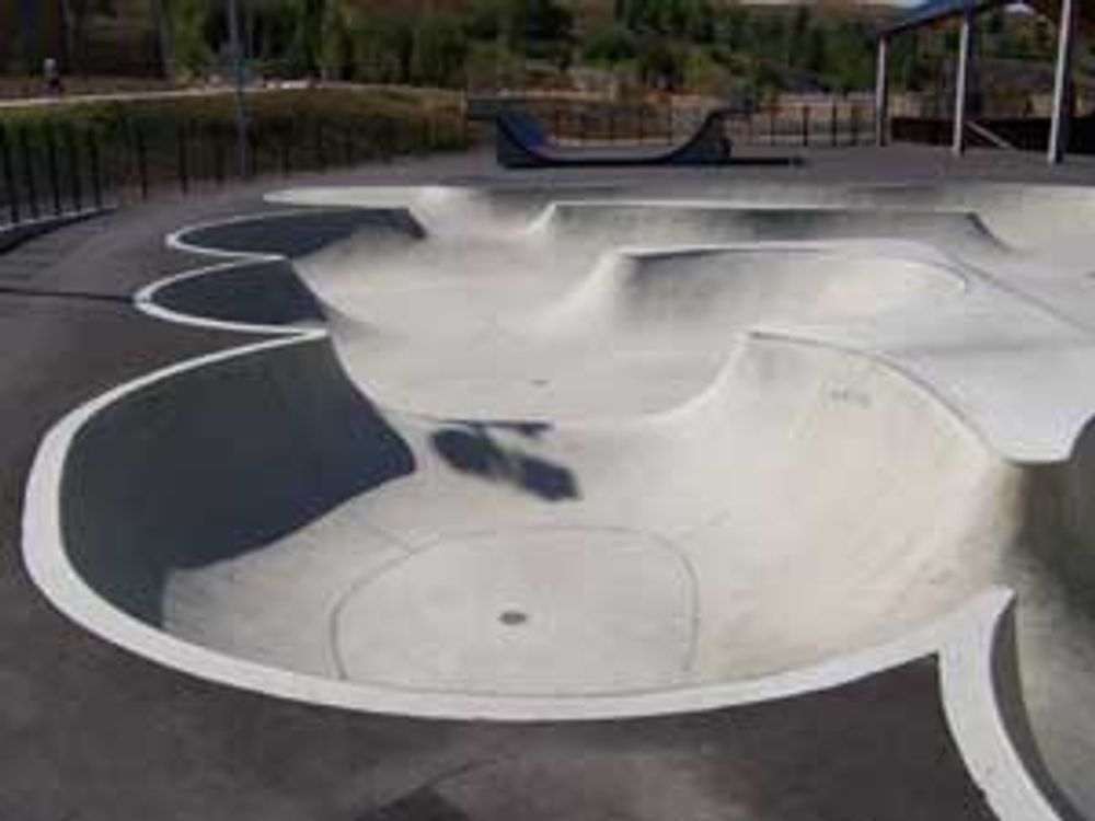 RE: Shit I would like to skate.