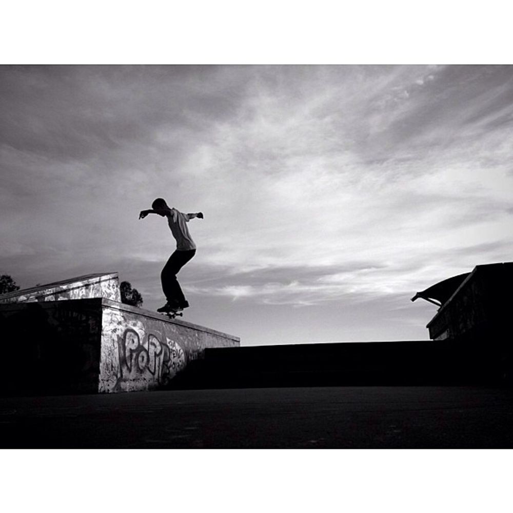 @_latetotheparty nosegrind, be