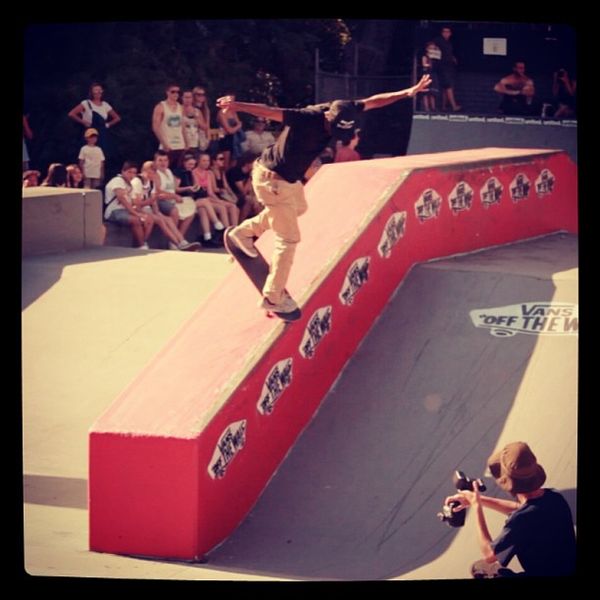 2 back noseblunts from 2 @pict