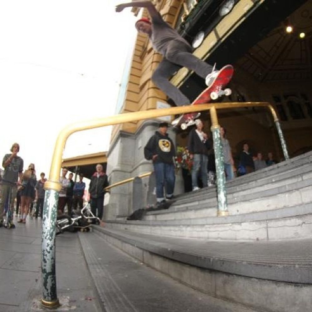 #bsboardslide #flinderstreetst