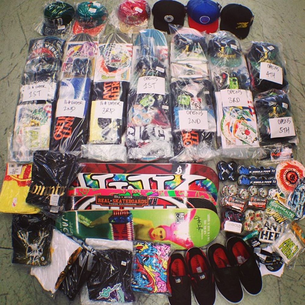 Prizes and Proddy Toss goodnes