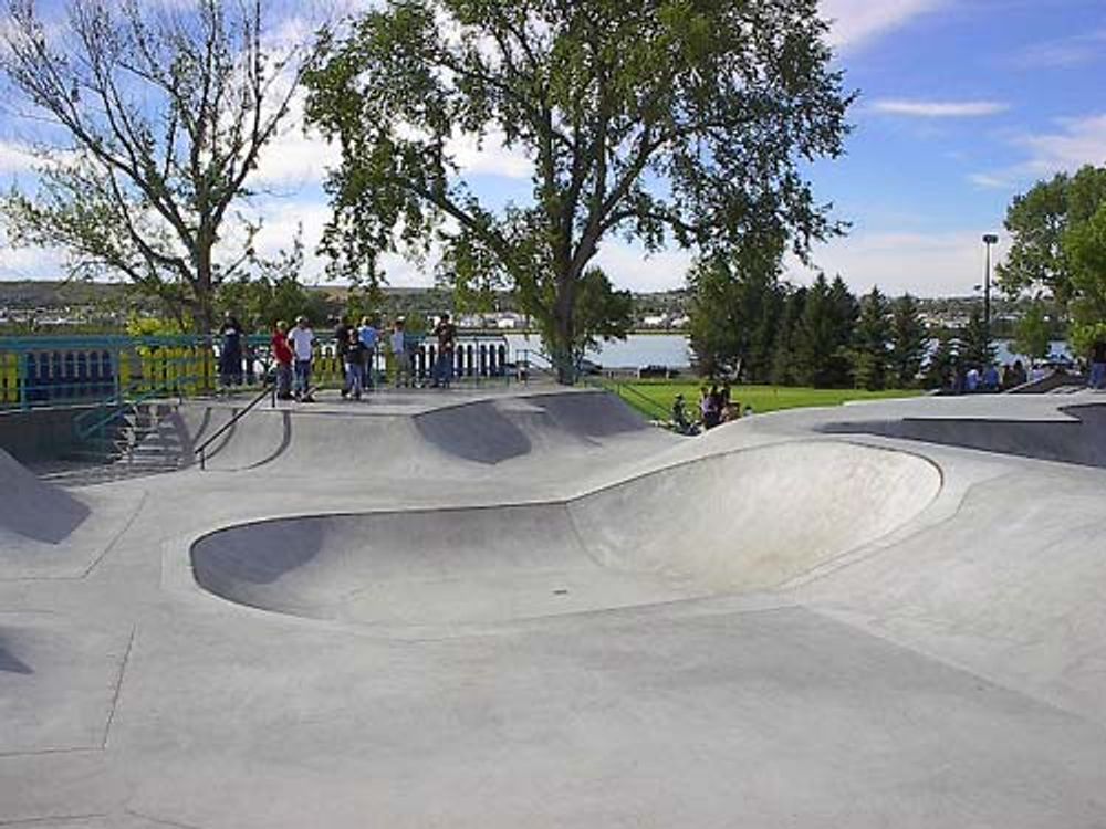 RE: Shit I would like to skate.
