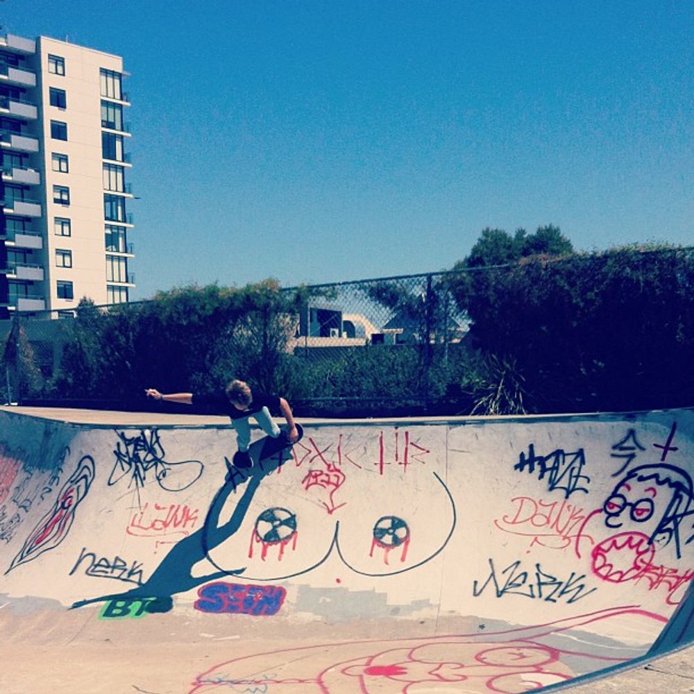 Carving over the "toxic titz"