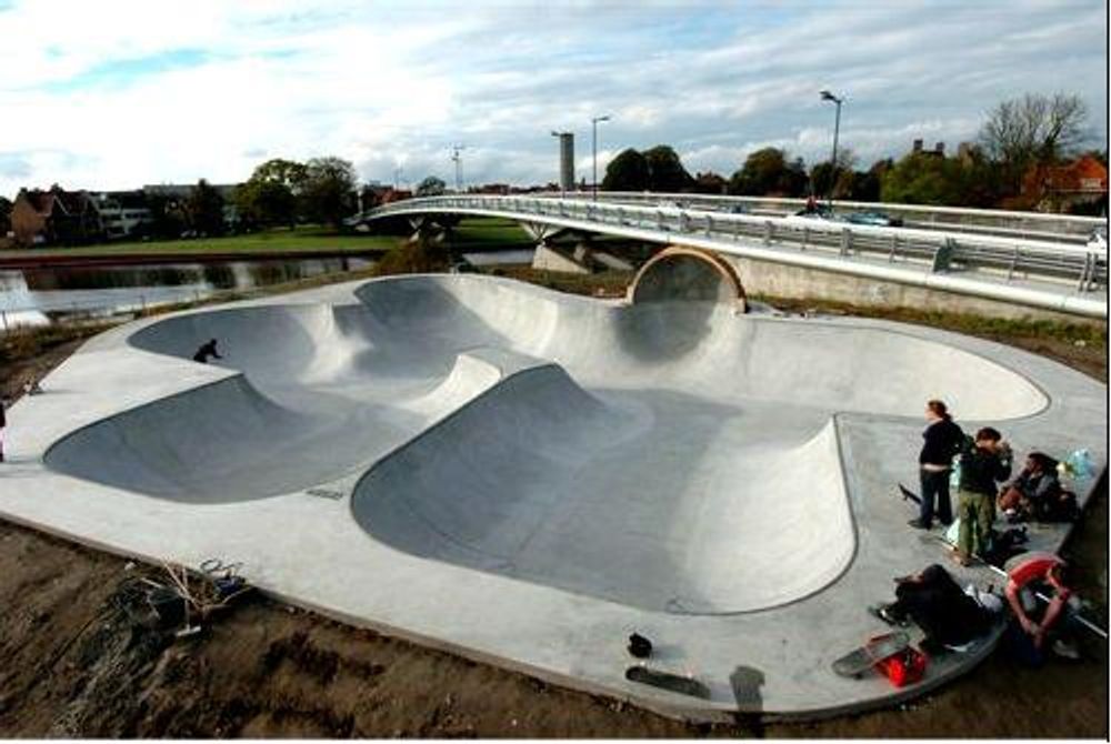 RE: Shit I would like to skate.