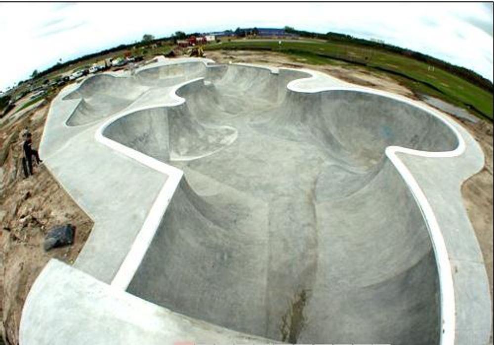 RE: Shit I would like to skate.