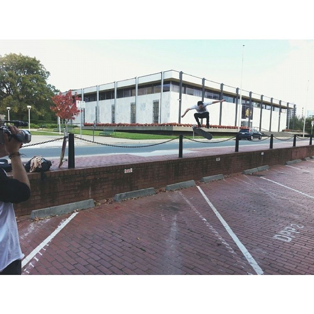 @bigrangdaddy kickflips over t