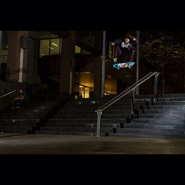 @310g - Alley 'oop FS Flip - M