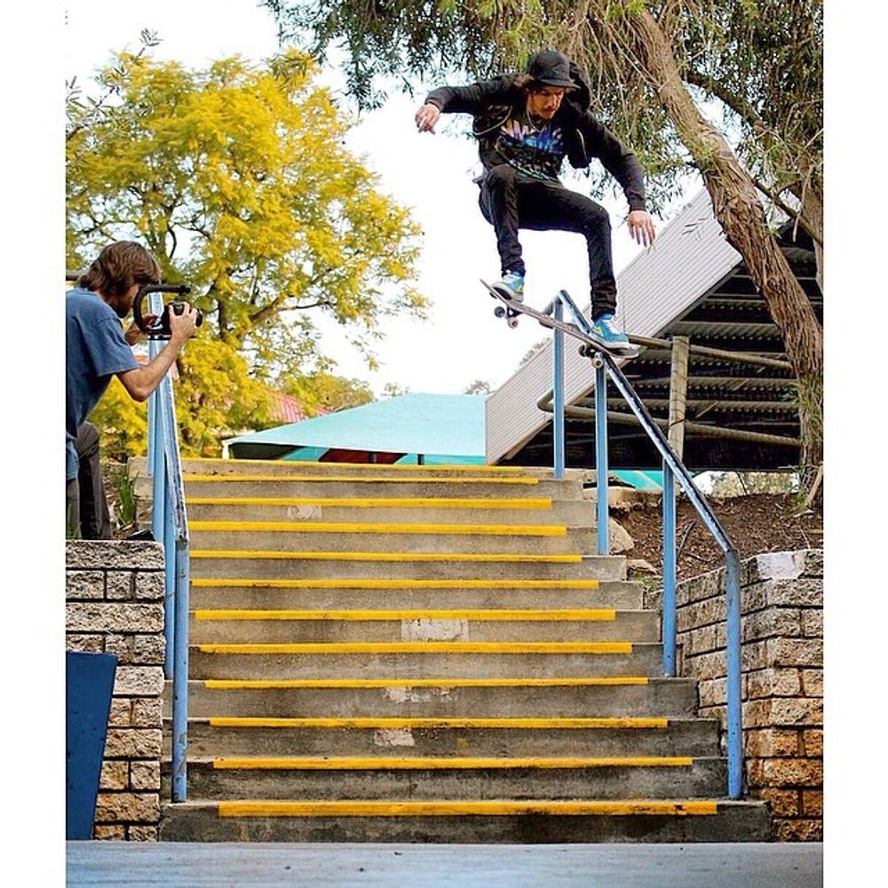 "Capt'n Krookz - Nosesliding t