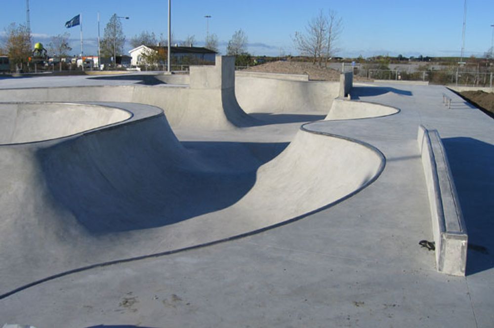 RE: Shit I would like to skate.