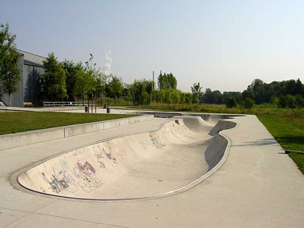 RE: Shit I would like to skate.