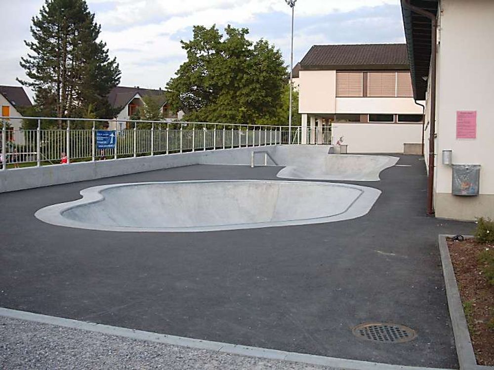 RE: Shit I would like to skate.