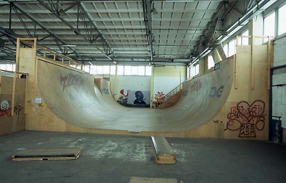 RE: Shit I would like to skate.