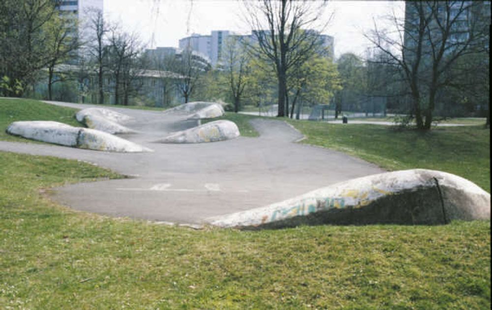 RE: Shit I would like to skate.