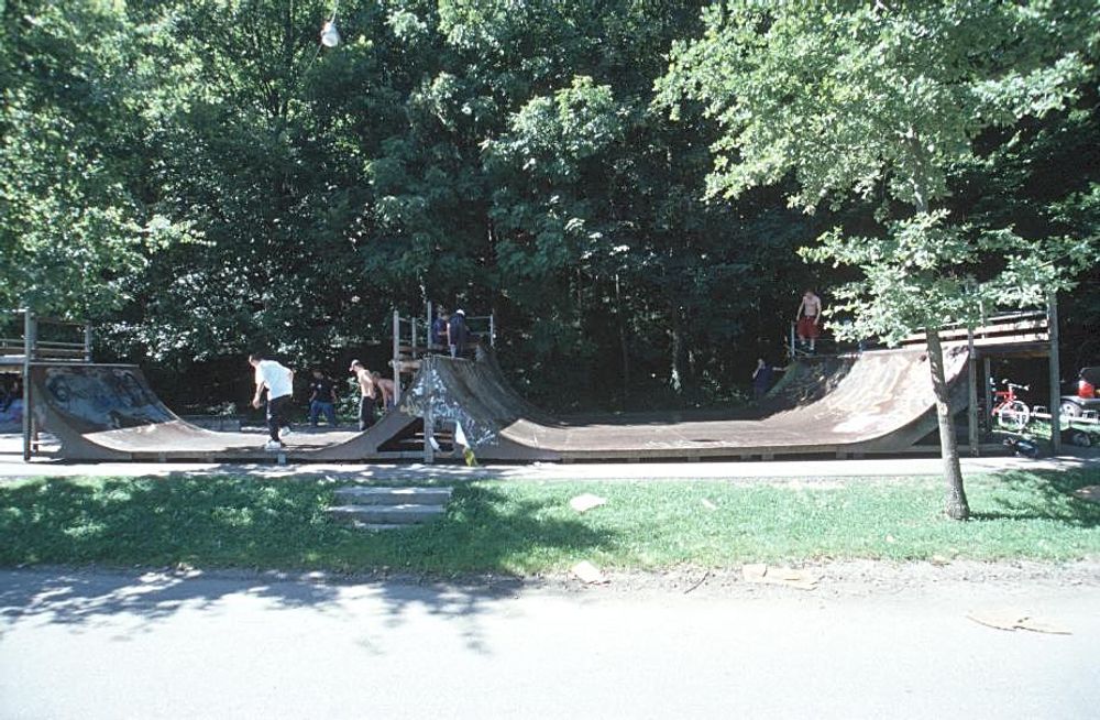 RE: Shit I would like to skate.