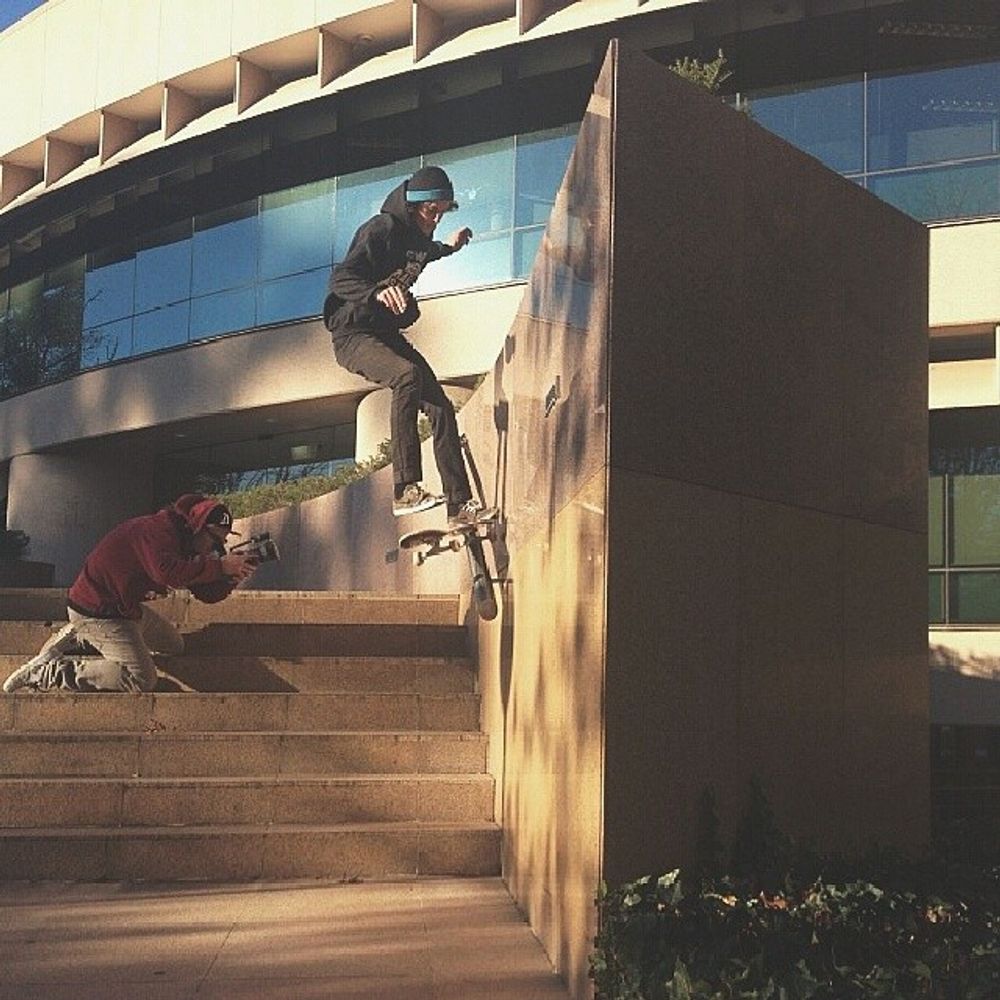 @cscum 5-0 grind. 
Photo by @r
