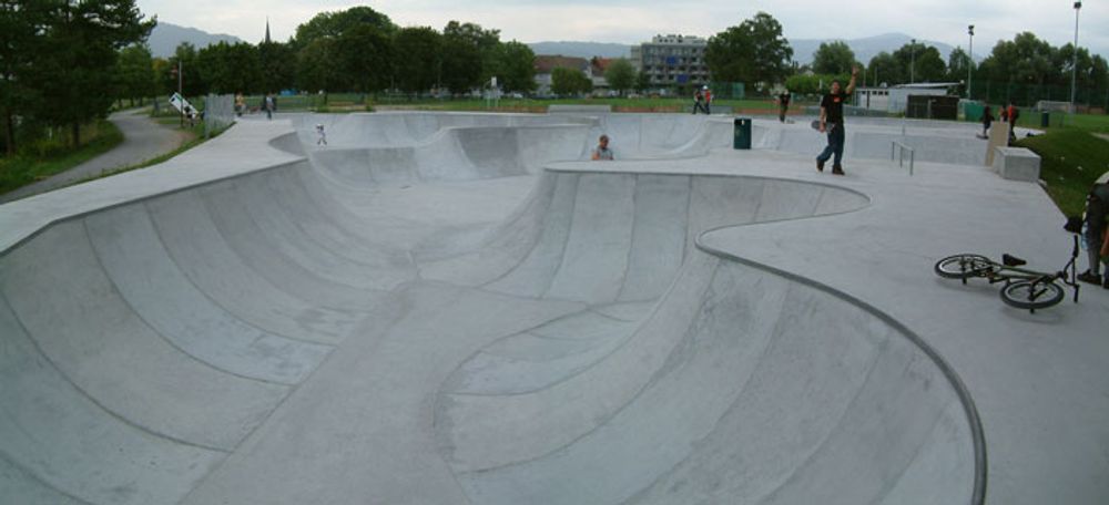 RE: Shit I would like to skate.