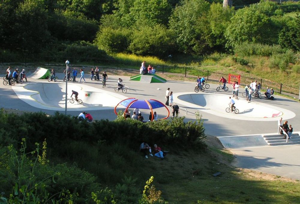 RE: Shit I would like to skate.