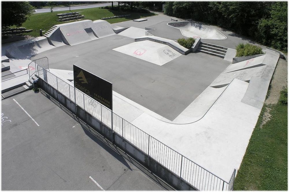 RE: Shit I would like to skate.