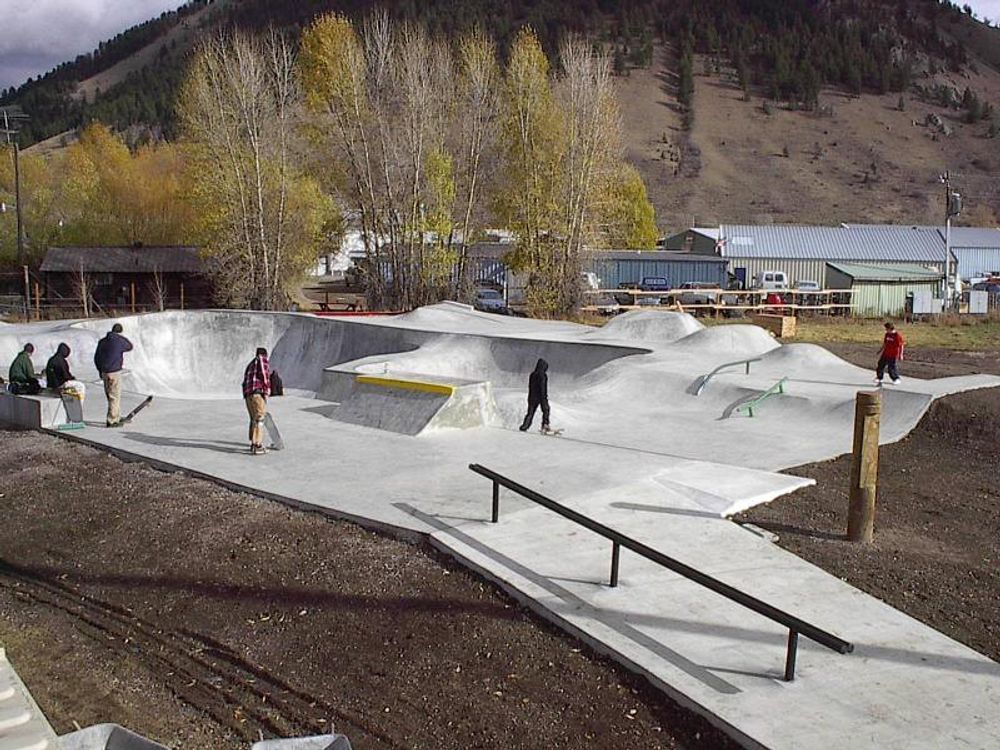RE: Shit I would like to skate.