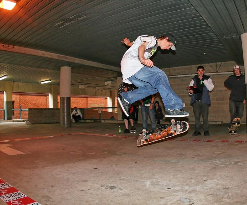 RE: ADELAIDE SKATERS TALK HERE!!
