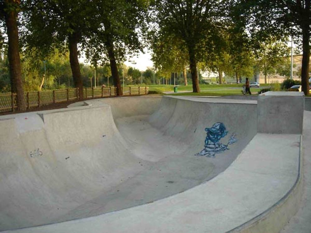 RE: Shit I would like to skate.