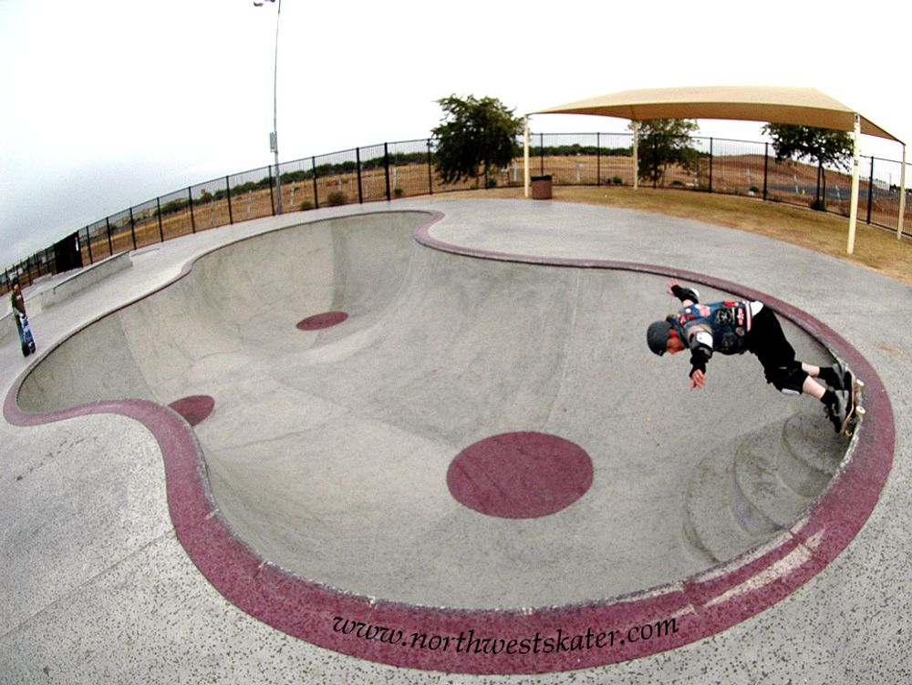 RE: Shit I would like to skate.