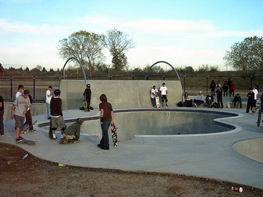 RE: Shit I would like to skate.