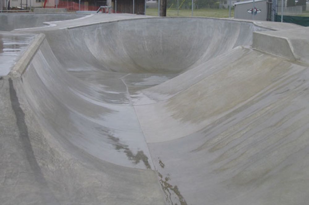 RE: Shit I would like to skate.