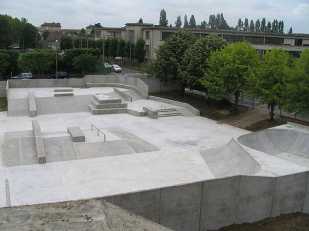 RE: Shit I would like to skate.