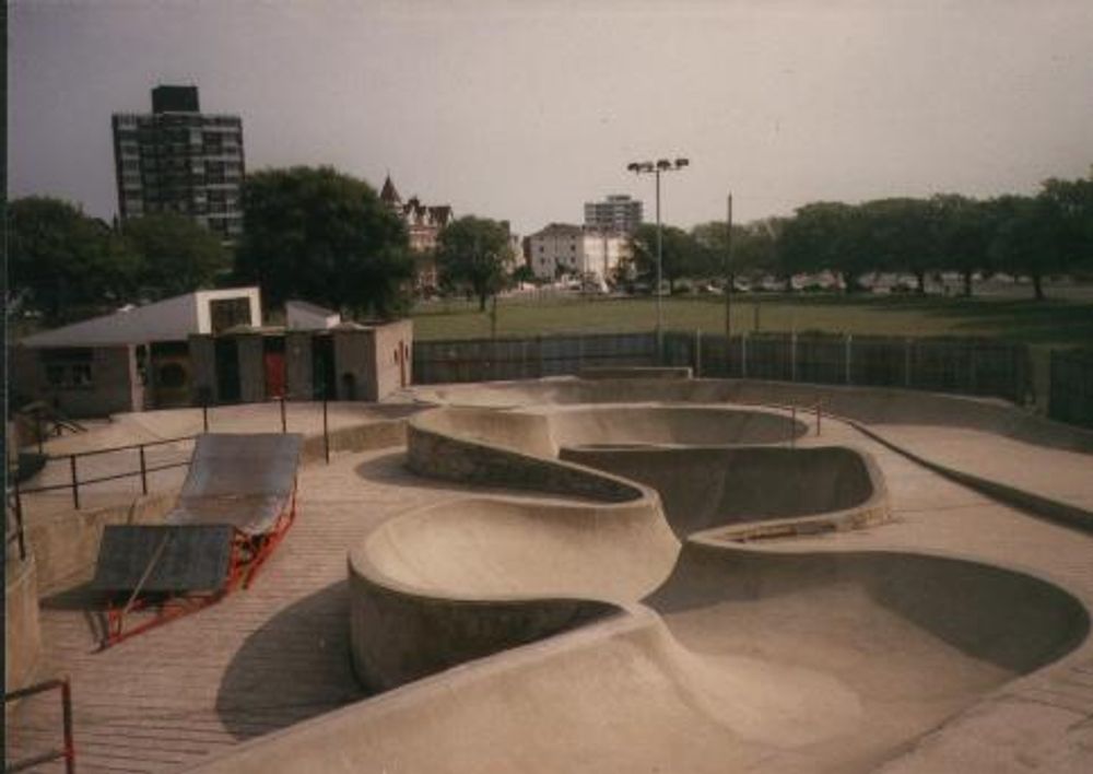 RE: Shit I would like to skate.