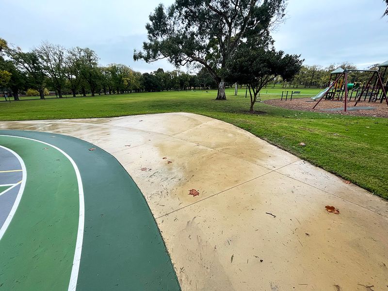 Fawkner Park Plaza Thing