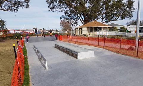 Fielding New Skatpeark photo 3