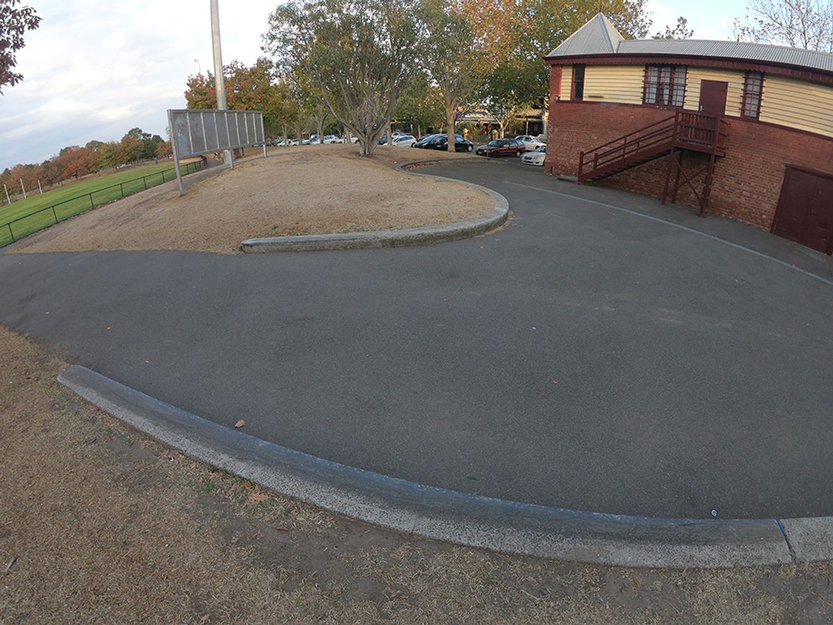 Fitzy Plaza skate spot