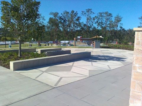 Flagstone Plaza photo 9