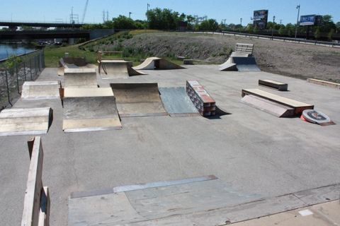 4 Seasons Skatepark photo 2
