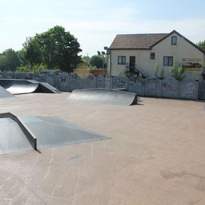 Fox Hollies Park Skatepar
