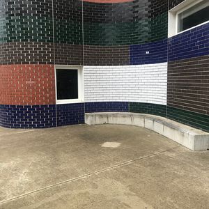 Fitzy Curved Ledge 1