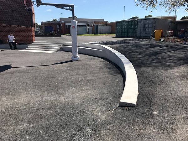 G High Curved Ledge