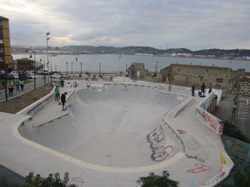 Gijon Bowl