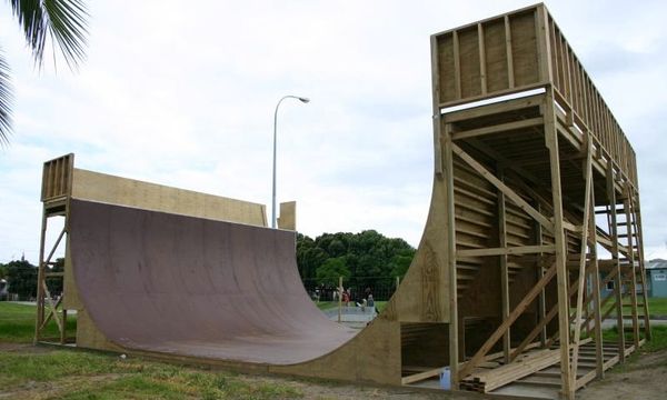 Gisborne Vert Ramp