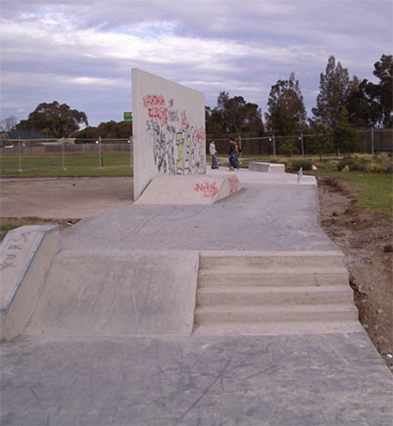 Gladstone Park Skatepark