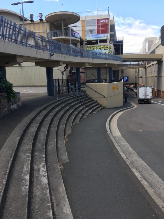 Francis St Gap to Road