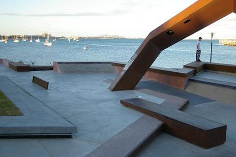 Waterfront Plaza photo 2