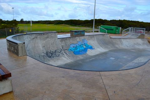 Golden Bay Mini Ramp photo 5