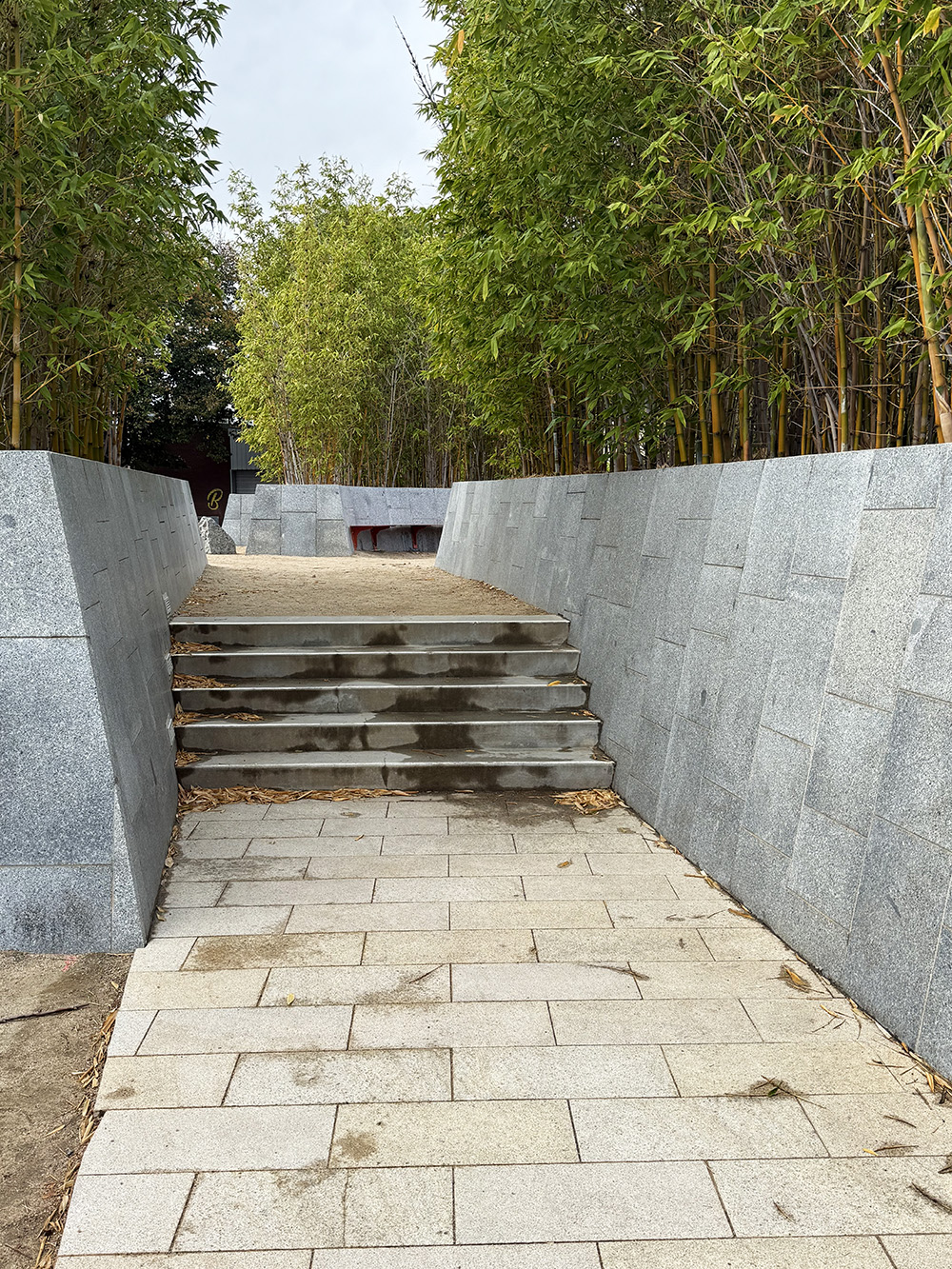 Chinese Garden Wall Banger 