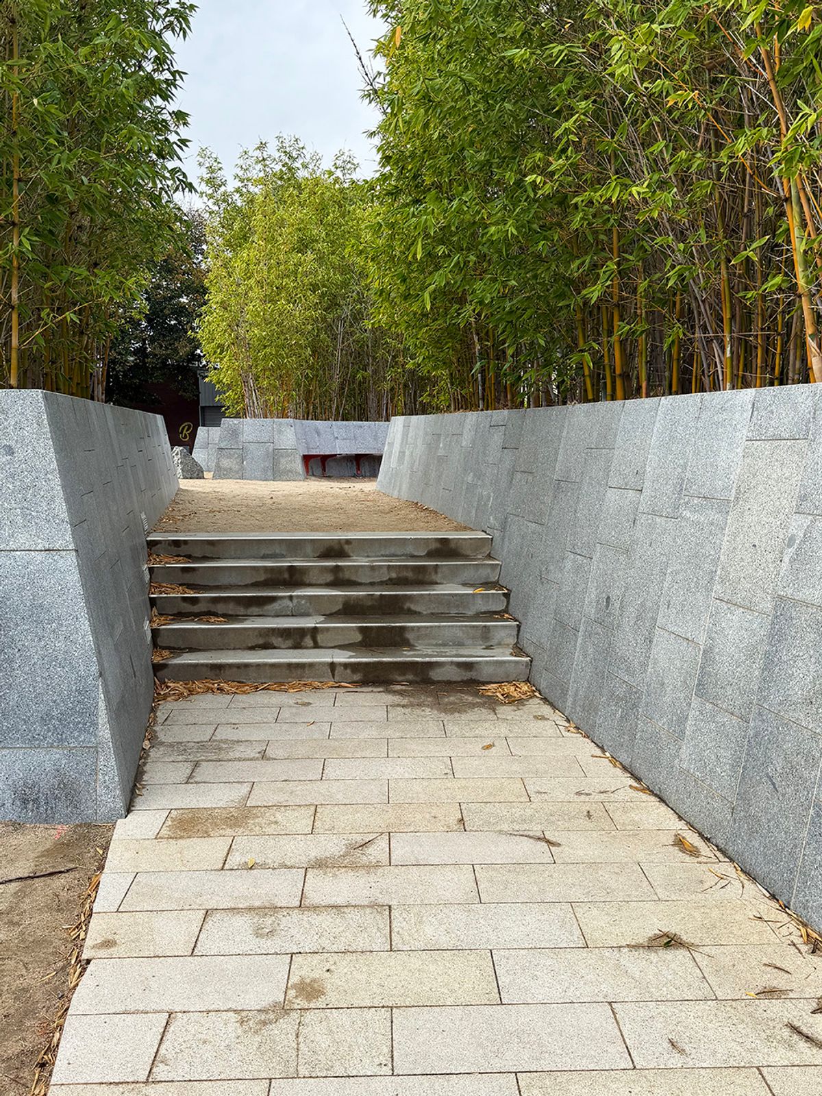 Chinese Garden Wall Banger skate spot