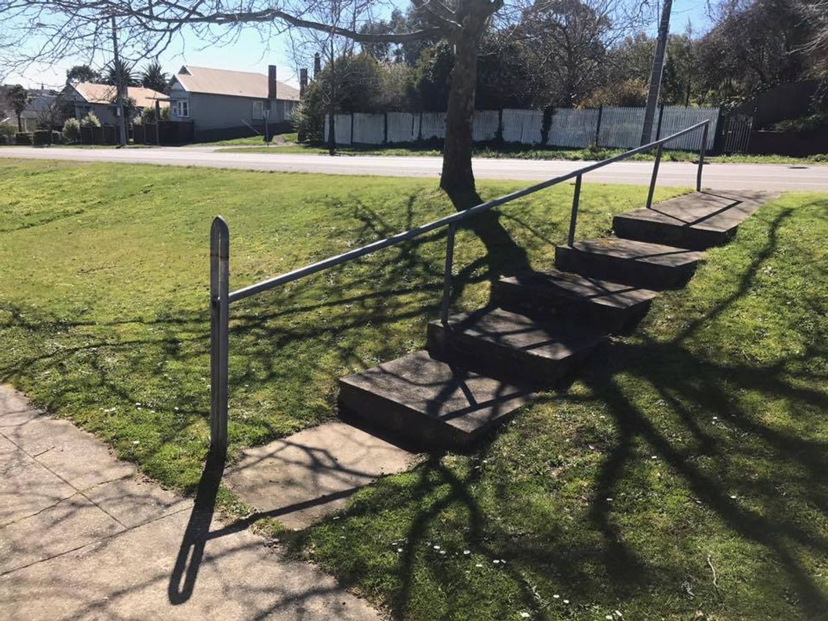 Grant St Rail skate spot