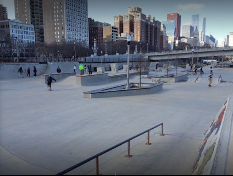 Grant Park Plaza