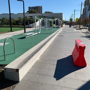 Green Square Long Ledge