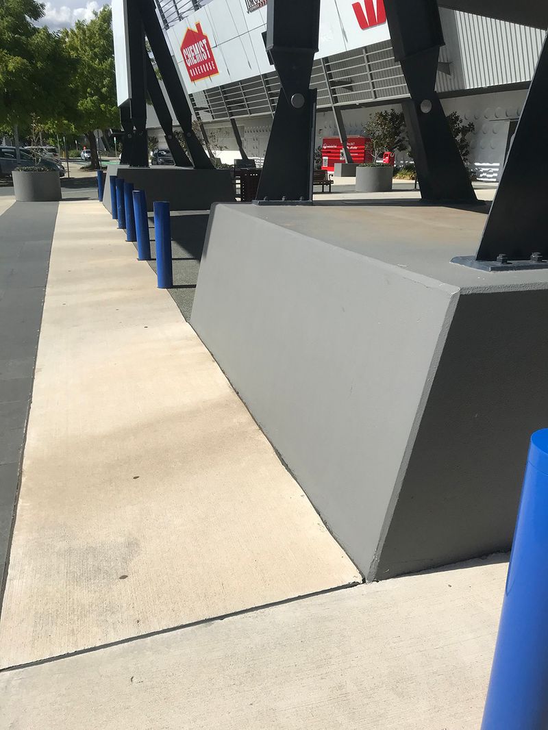Majura Wall Banker